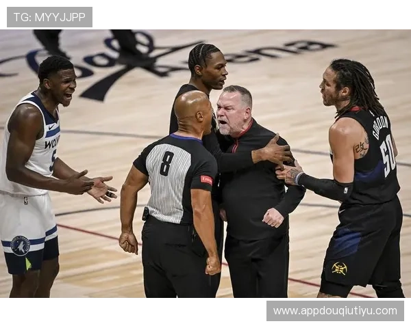 NBA斗球在线直播网站免费提供全场比赛高清回放与精彩集锦，满足球迷多样需求